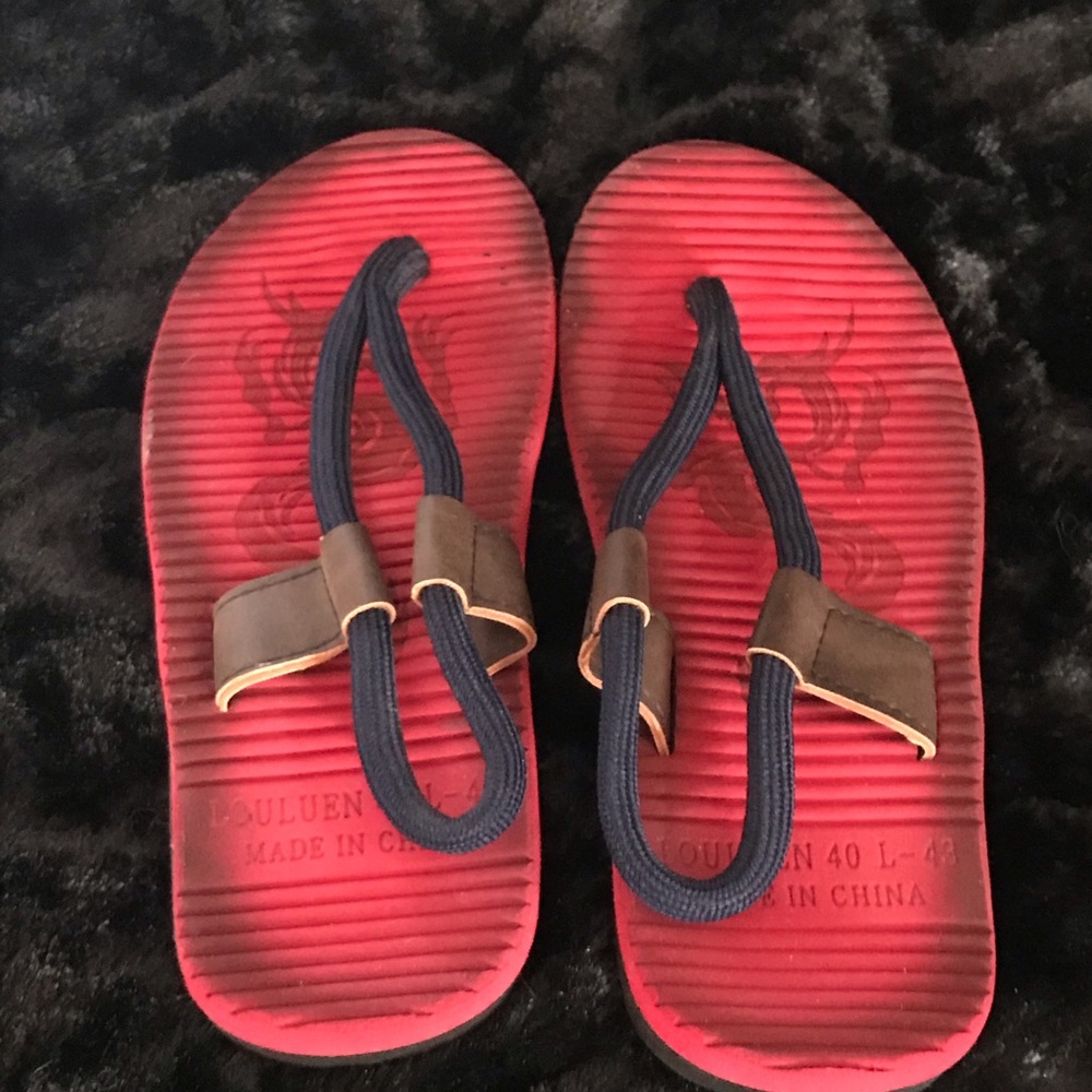 Sandles